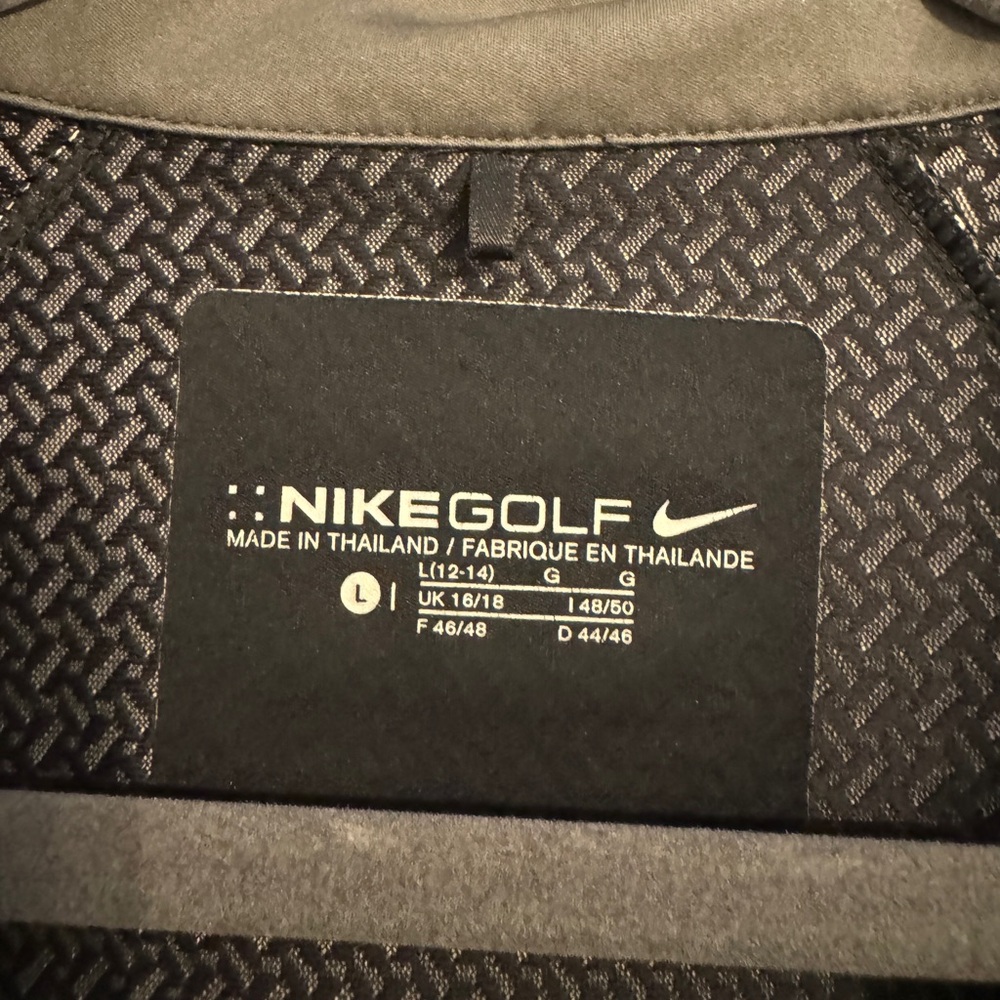 Nike Golf Rain Jacket - Picture 3 of 3